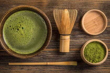 Matcha-Tee